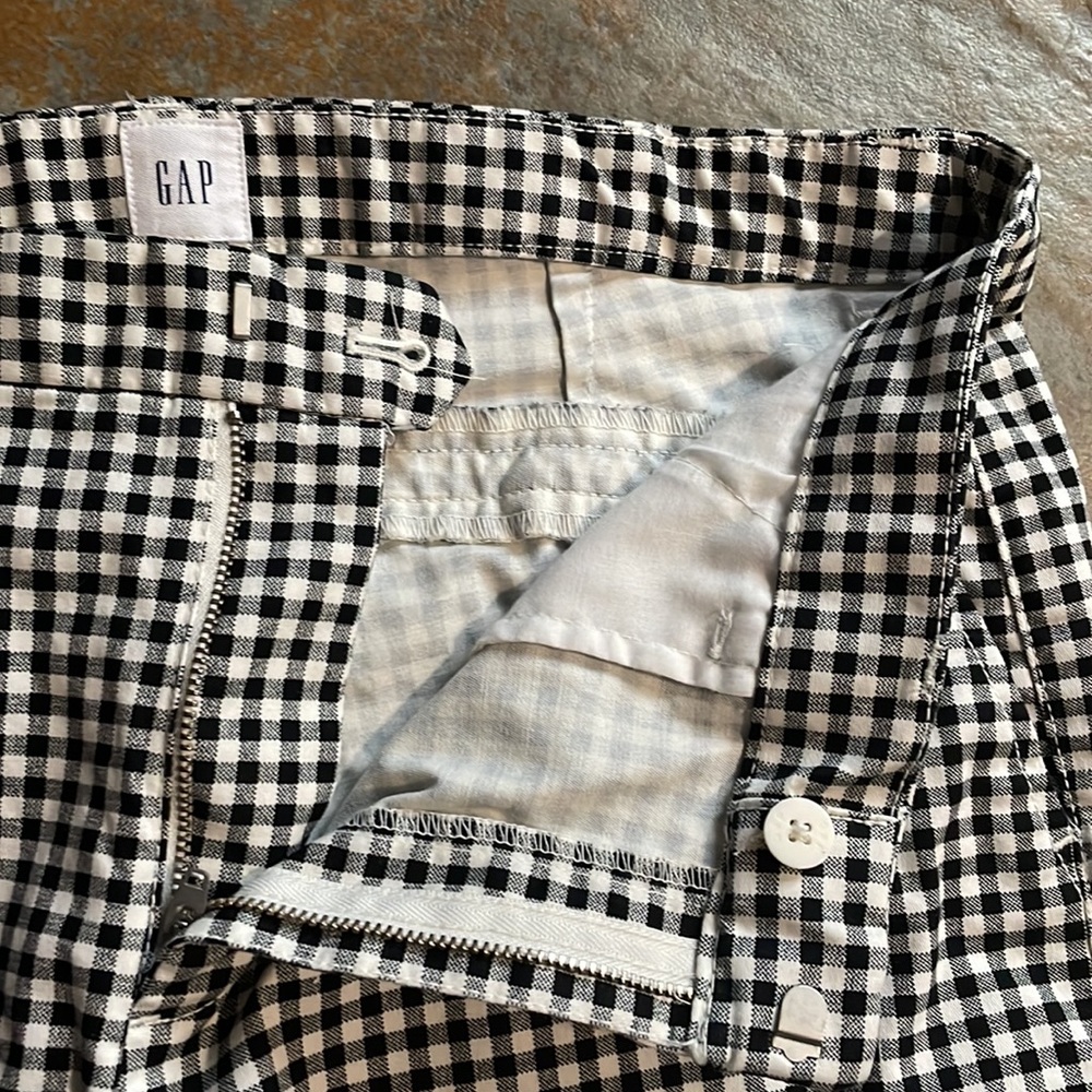 GAP Slim City Black & White Check/Gigham Print Crop Pant - Picture 4 of 11